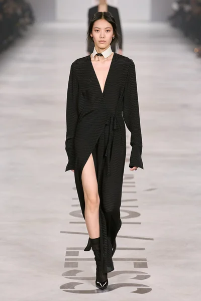 Look 70